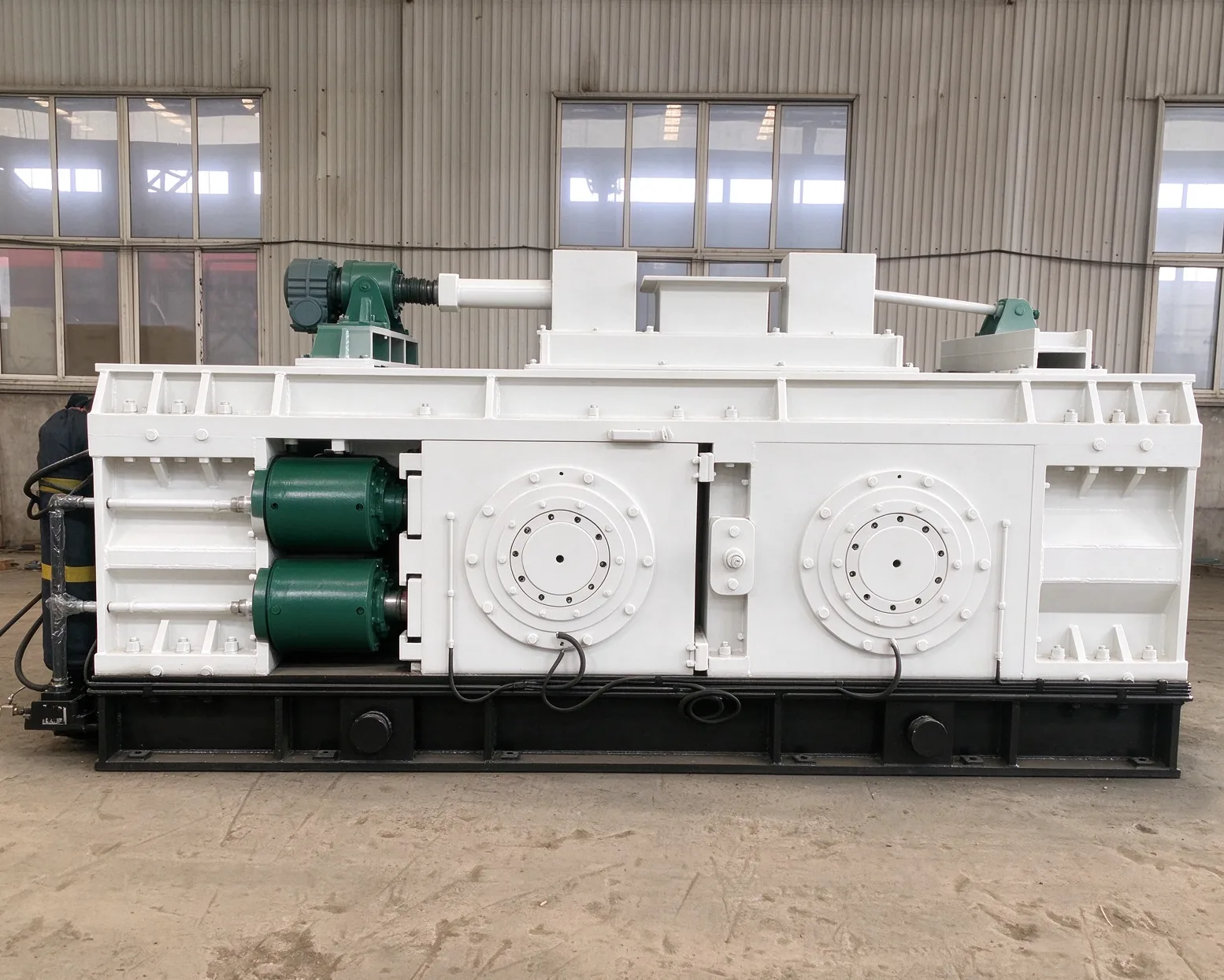 Double Roll Crusher Roll Body Shop View